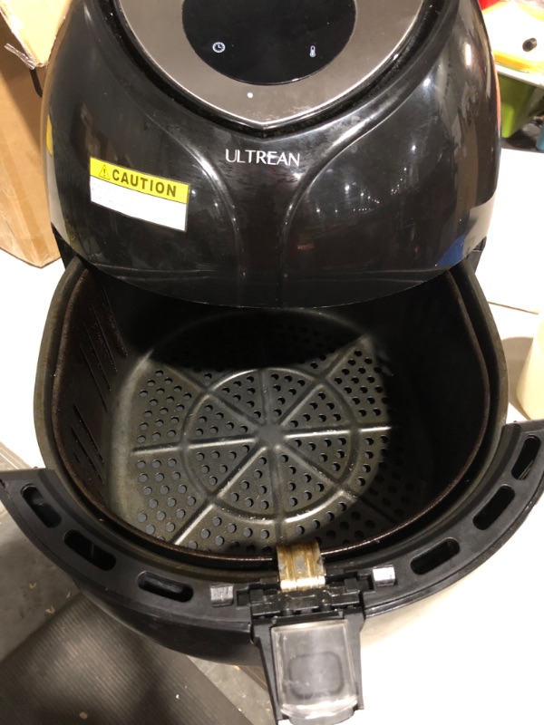 Photo 3 of * item used *  dirty *
Ultrean Air Fryer 6 Quart , Large Family Size Electric Hot Airfryer XL Oven Oilless Cooker with 7 Presets,