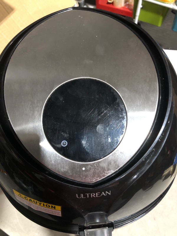 Photo 4 of * item used *  dirty *
Ultrean Air Fryer 6 Quart , Large Family Size Electric Hot Airfryer XL Oven Oilless Cooker with 7 Presets,