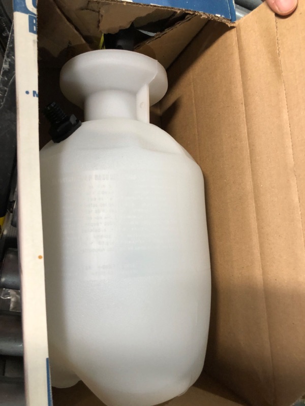 Photo 2 of [READ NOTES]
Chapin Industrial Poly Bleach Sprayer 1 Gal