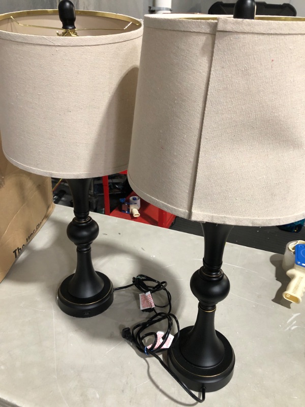 Photo 2 of * usb does not work *
Oneach 27.75” Vintage Farmhouse USB A+C Table Lamps Set of 2 