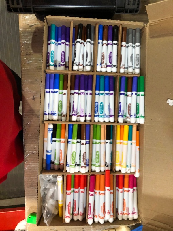 Photo 2 of Crayola Broad Line Markers, Bulk School Supplies For Teachers, Kids Markers For School, 256 Count