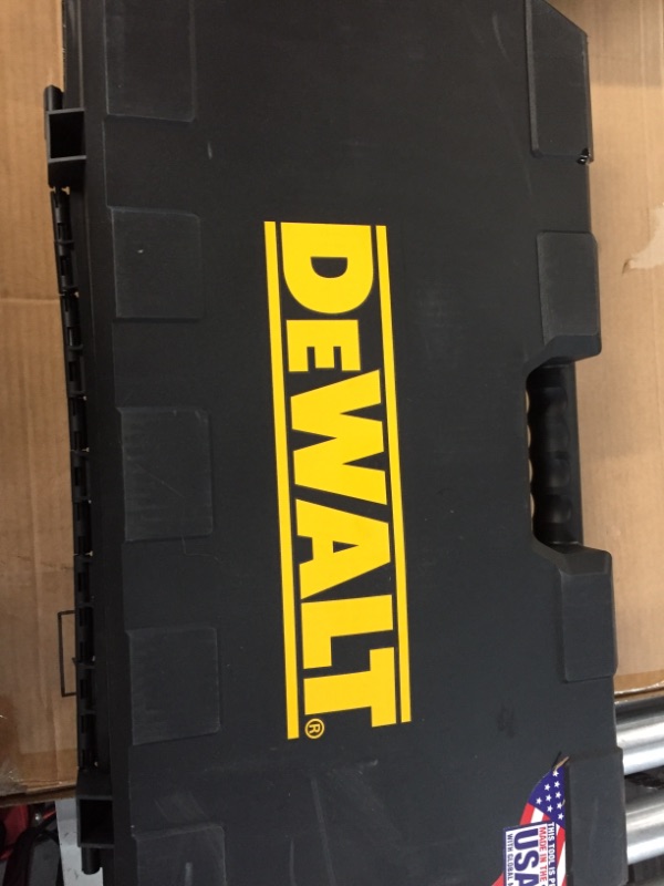 Photo 5 of DEWALT 20V MAX Grease Gun Kit, Cordless, 42” Long Hose, 10,000 PSI, Variable Speed Triggers