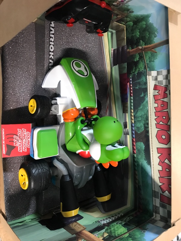 Photo 3 of [Factory Sealed] Carrera RC 370162108X Official Licensed Mario Kart Yoshi Race Kart 1:16 Scale 2.4 GHz Splash Proof Remote Control Car 