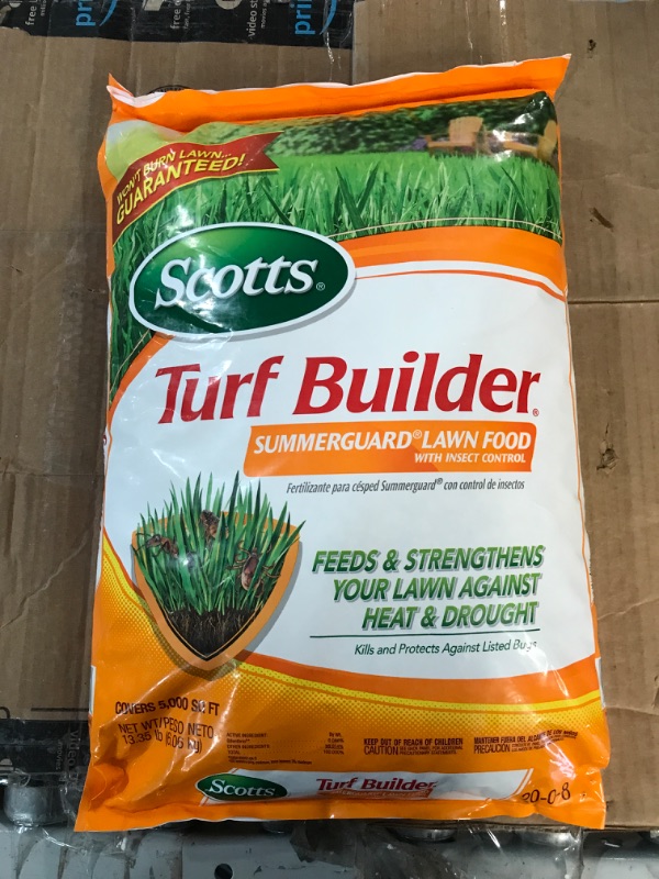 Photo 2 of [Factory Sealed] Scotts Turf Builder SummerGuard Lawn Food with Insect Control, 13.35 lbs. 5 M