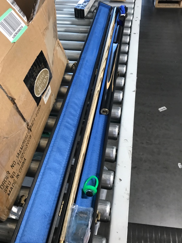 Photo 1 of *NEW**HIOD 57 Inch 19 Oz Pool Cue with 10mm Cue Tips