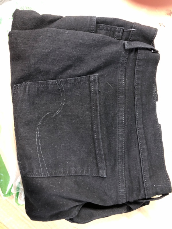 Photo 4 of *BRAND NEW* Signature by Levi Strauss & Co. Gold Label Women's Mid-Rise Slim Fit Capris (Standard and Plus) 24 Regular Black Opal