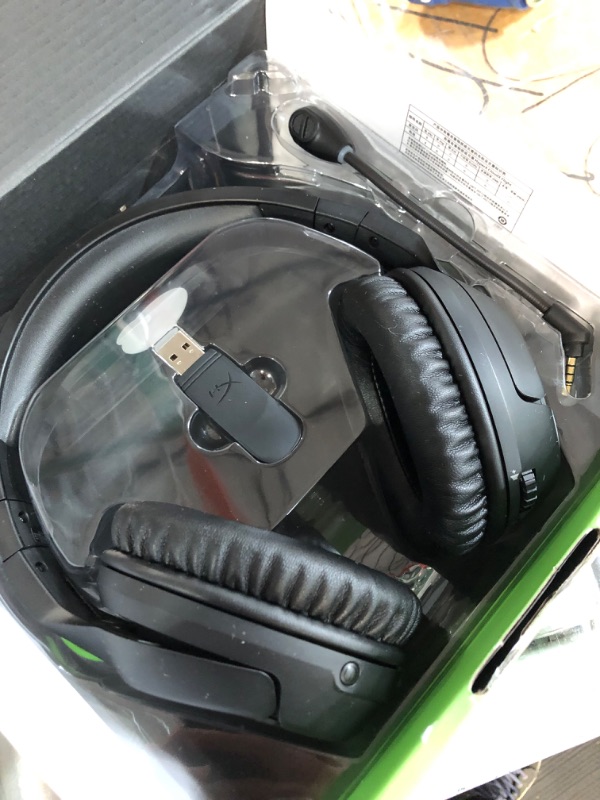 Photo 4 of HyperX CloudX Flight – Wireless Gaming Headset, Official Xbox Licensed