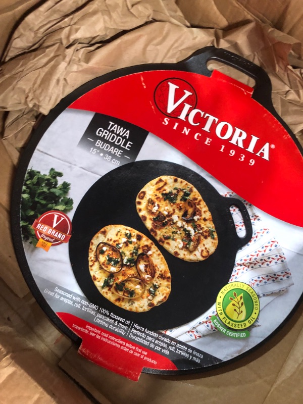 Photo 2 of (USED AND NO TORTILLA PRESS) ) Victoria Cast Iron Pizza Crepe Pan, 15 Inch, Black & 8 Inch Cast Iron Tortilla Maker, Flour Tortilla press, Rotis Press, Dough Press, Pataconera Seasoned with Flaxeed Oil, Black 