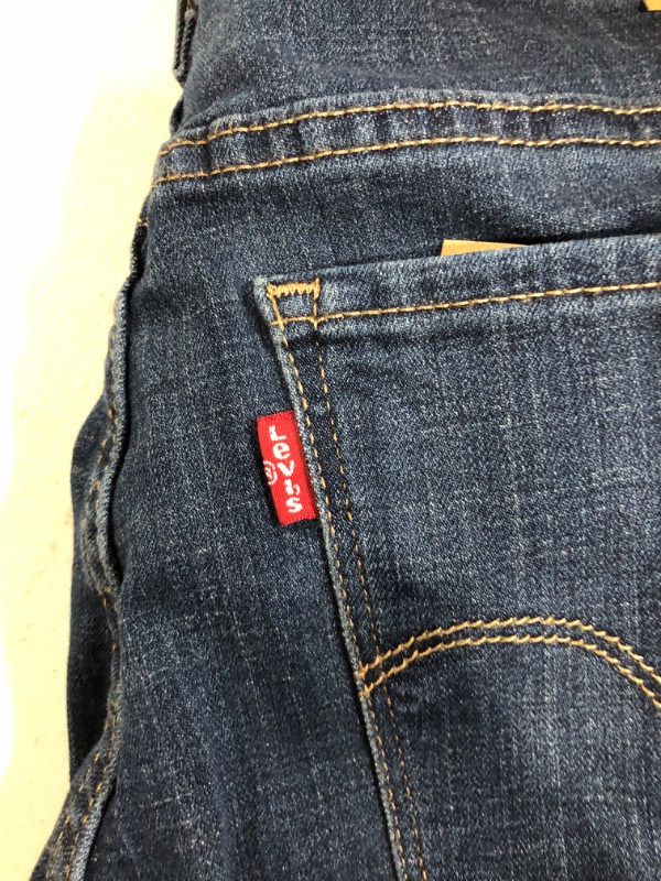 Photo 4 of NEW PRIOR  Levi' Big & Tall Men's Big-Tall 560 Comfort Fit Jean, Dark Stonewash W31 L30