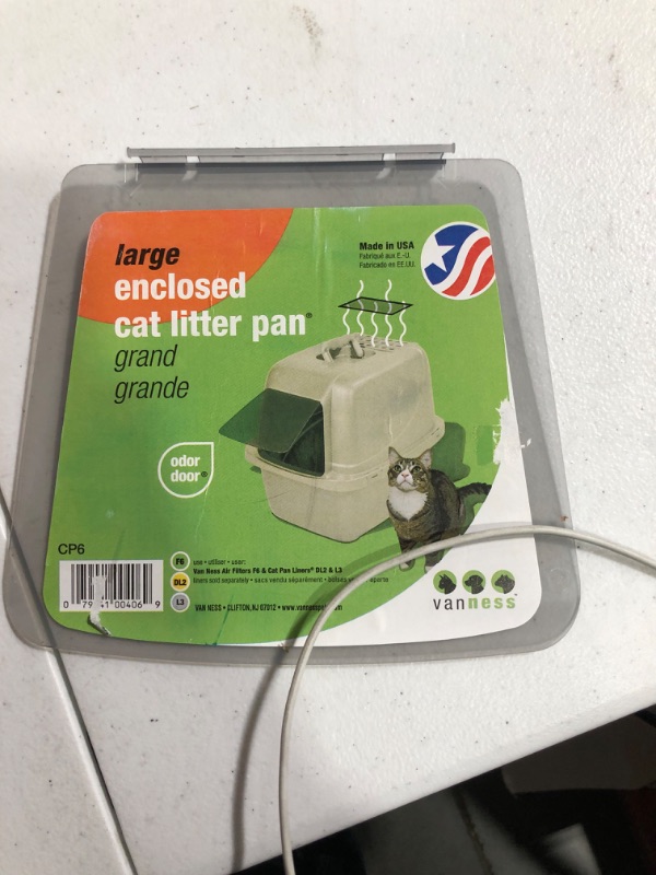 Photo 3 of  MISSING PARTS  Van Ness Pets Odor Control Large Enclosed Cat Litter Box