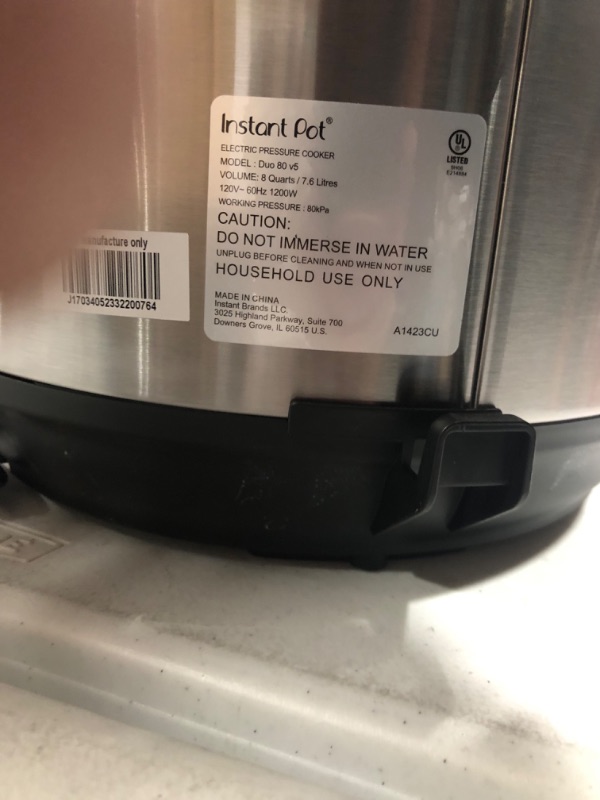 Photo 7 of ***DAMAGED - SEE PICTURES - HAS A STRONG SMELL***
Instant Pot Duo 7-in-1 Electric Pressure Cooker, 8qt