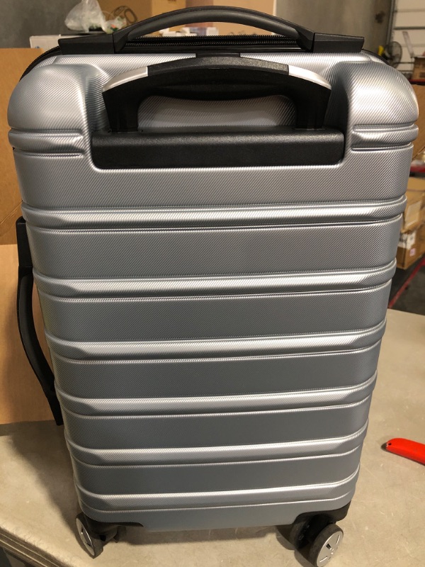 Photo 2 of * used * see images for damage * 20'' *
Samsonite Omni 2 Hardside Expandable Luggage