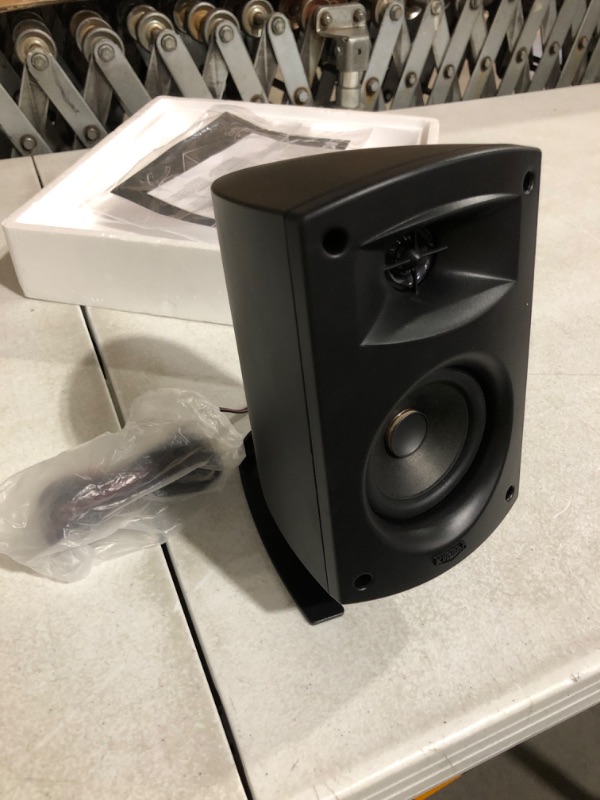 Photo 4 of *UNTESTED* Klipsch ProMedia 2.1 THX Certified Computer Speaker System - 3-Piece Set (1011400) With Bluetooth Adapter