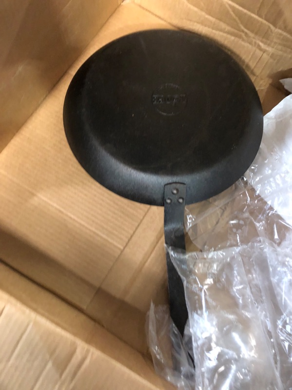 Photo 4 of Lodge 15 Inch Cast Iron Pre-Seasoned Skillet – Signature Teardrop Handle - Use in the Oven