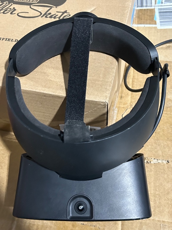 Photo 8 of * used item * see all images * 
Oculus - Rift S PC-Powered VR Gaming Headset - Black, Two Touch Controllers, 