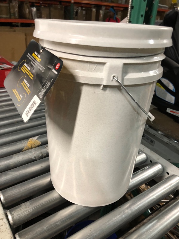 Photo 1 of **see notes**
Gamma Plastics Inc. Gamma2 Vittles Vault 25 lb Airtight Bucket Container for Food Storage