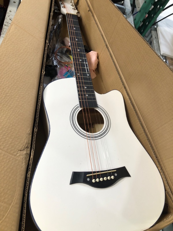 Photo 9 of **DAMAGE**
ROSEFINCH beginner's guitar (white)