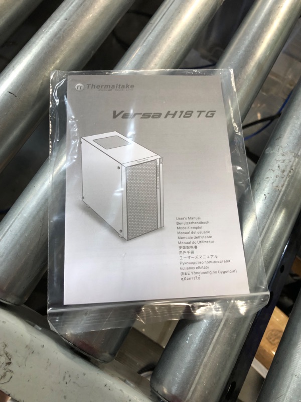 Photo 1 of Thermaltake Versa H18 Tempered Glass Black Spcc Micro ATX Gaming Computer Case 