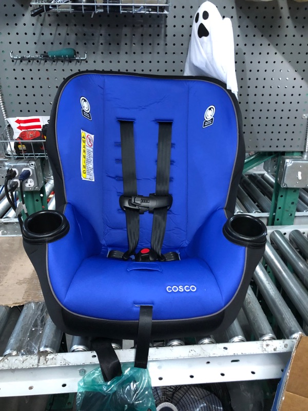 Photo 3 of Cosco Onlook 2-in-1 Convertible Car Seat, Rear-Facing 5-40 pounds and Forward-Facing 22-40 pounds and up to 43 inches, Vibrant Blue