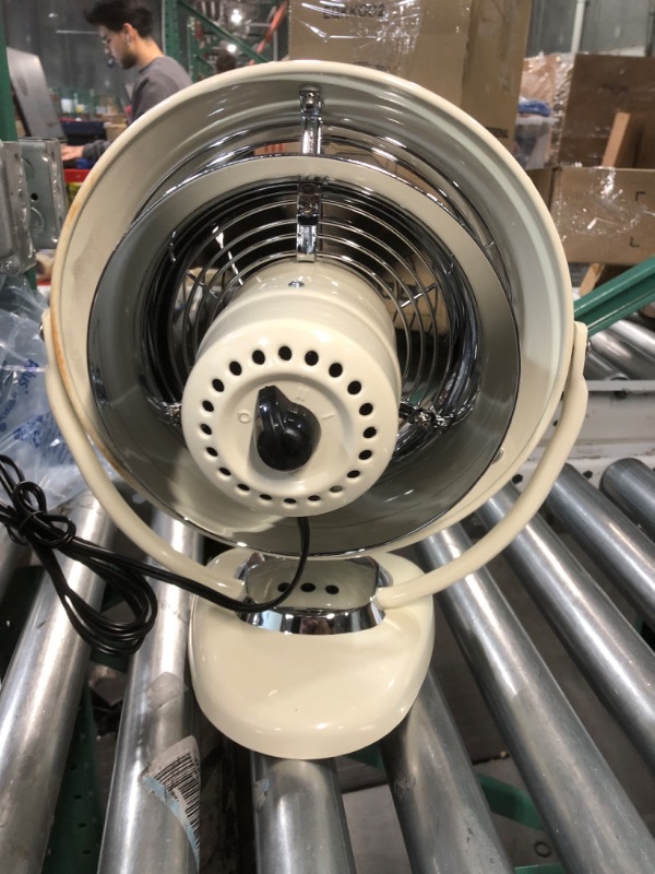 Photo 4 of (USED AND FOR PARTS ONLY) Vornado VFAN Vintage Air Circulator Fan, Vintage White VFAN Vintage White