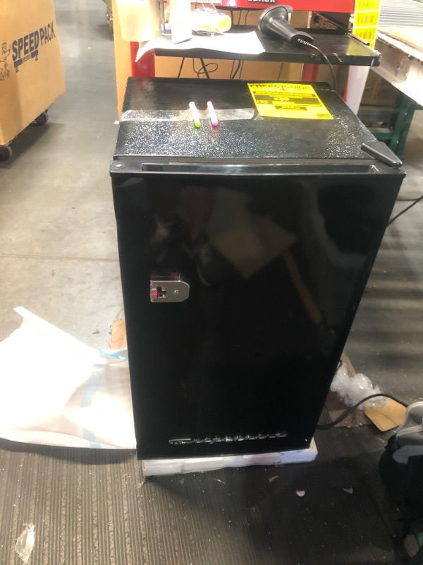 Photo 2 of **NONREFUNDABLE**FOR PARTS OR REPAIR**SEE NOTES**
FRIGIDAIRE EFR331-BLACK 3.2 Cu ft Eraser Board Mini Compact Dorm Fridge (Black) 3.2 cu ft BLACK