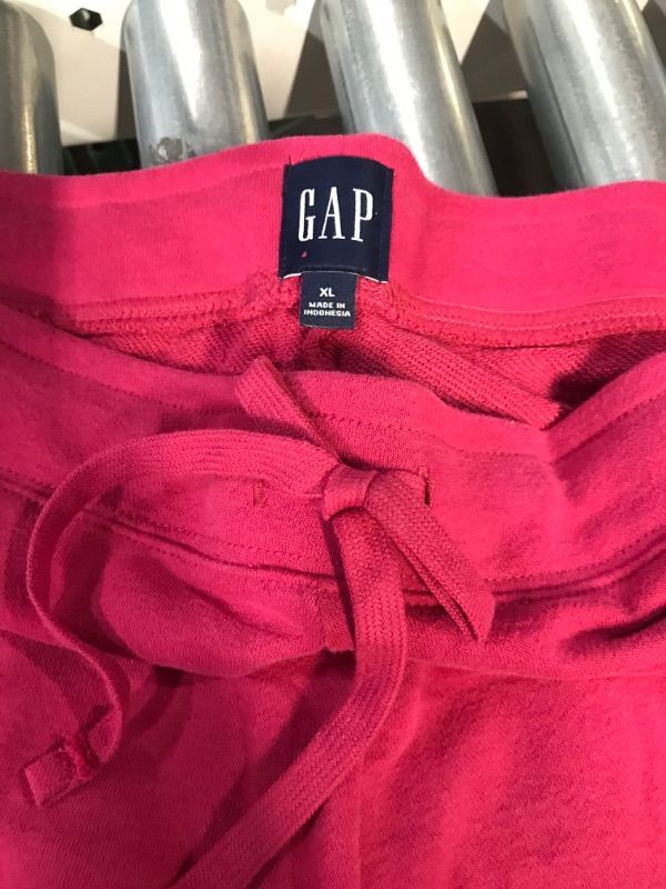 Photo 2 of GAP Women's Soft Pull on Drawstring Logo 4" Inseam Short
