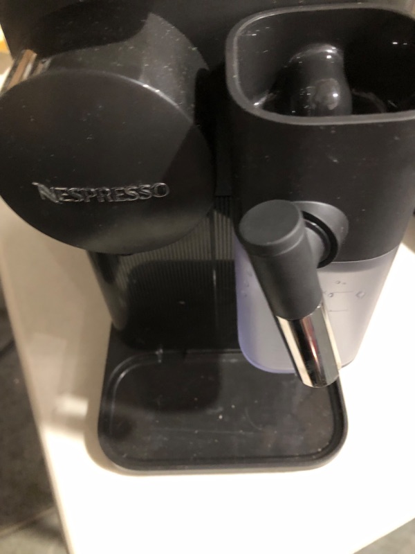 Photo 4 of [READ NOTES]
Nespresso Lattissima One Coffee and Espresso Maker by De'Longhi, Shadow Black