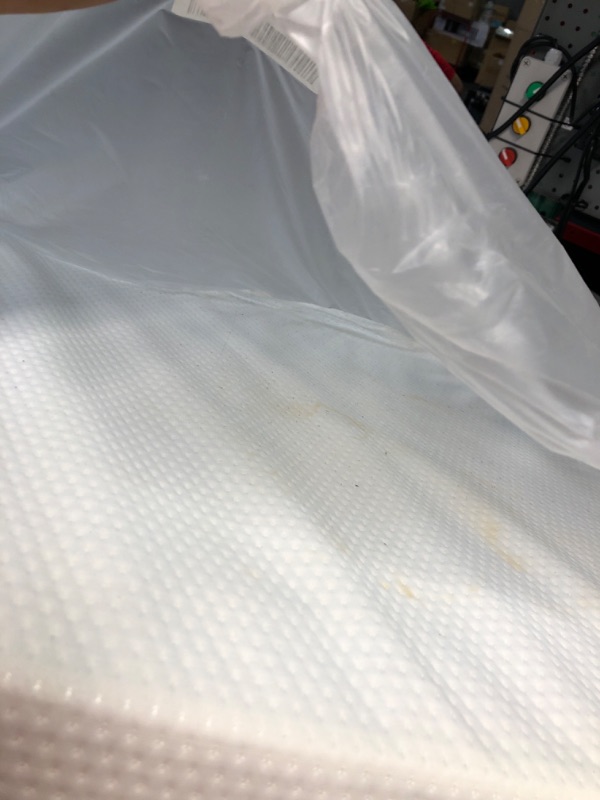 Photo 3 of *USED*
Graco Premium Foam Crib & Toddler Mattress – GREENGUARD Gold and CertiPUR-US Certified, 100% Machine Washable, Breathable, and Water-Resistant Cover, Meets All Applicable Category Safety Standards