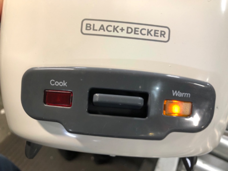 Photo 2 of * used item * signs of wear and tear *
BLACK+DECKER 16-Cup Cooked/8-Cup Uncooked Rice Cooker and Food Steamer