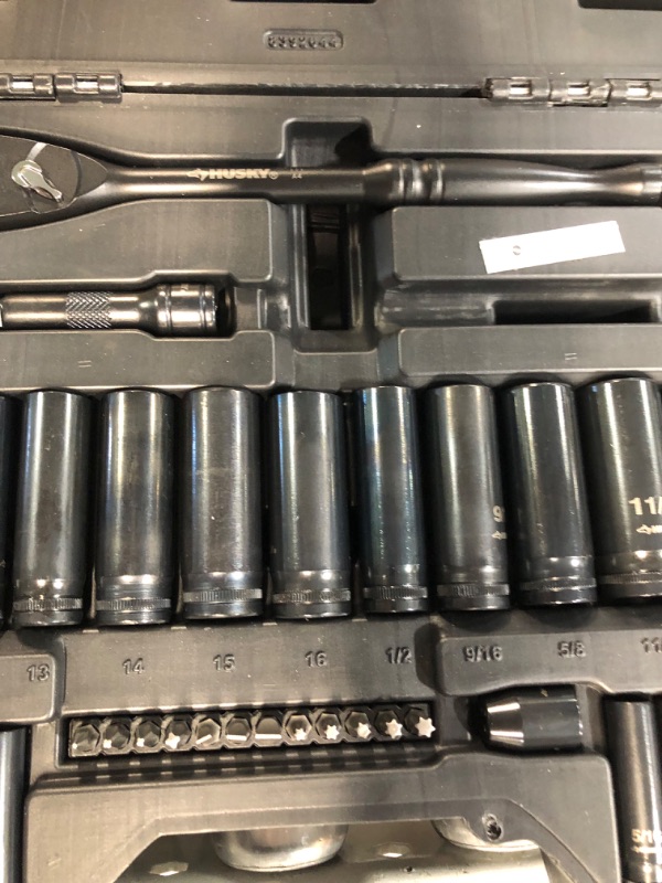 Photo 6 of * used item * see all images for damage *
Husky 3/8 in. Drive 100-Position Universal SAE and Metric Mechanics Tool Set (60-Piece)