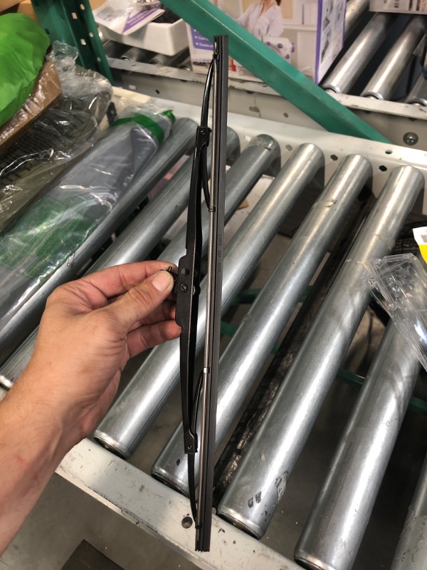 Photo 1 of Anco 31-14 31-Series Wiper Blade - 14", (Pack of 1) 
