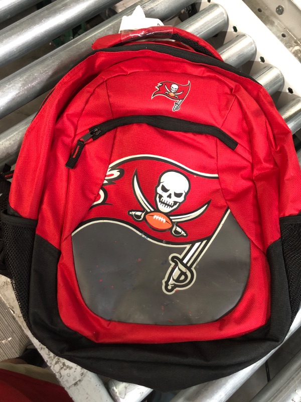 Photo 2 of * used and damaged * see all images *
foco NFL Team Logo Action Backpack Tampa Bay Buccaneers One Size Colorblock