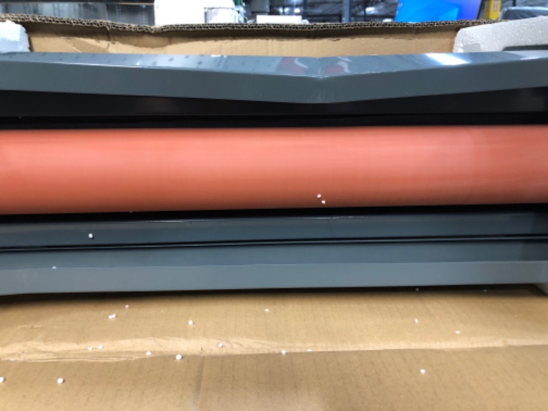 Photo 4 of VEVOR 25 Inch Manual Cold Roll Laminator 1.18" Thickness