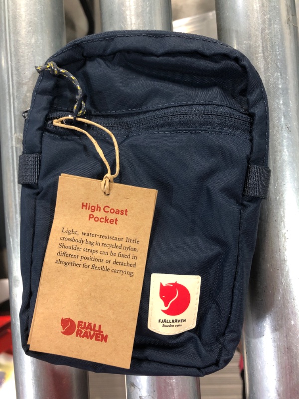 Photo 2 of Fjallraven High Coast Pocket (Navy) Bags
