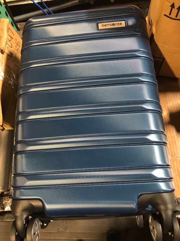 Photo 1 of **SEE NOTES/DAMAGED**
Samsonite Omni 2 Hardside Expandable Luggage with Spinner Wheels, Carry-On 18-Inch, Lagoon Blue