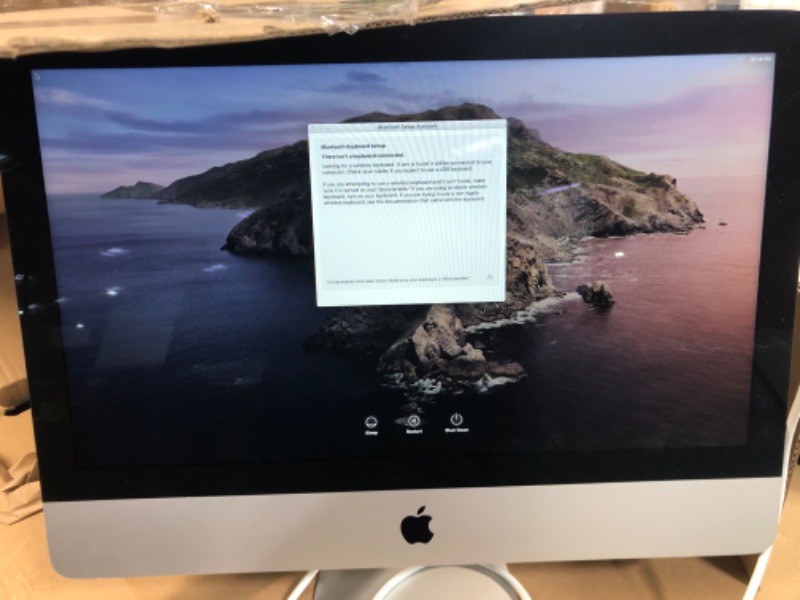 Photo 2 of **HAS BEEN USED **
Apple iMac 21.5in 2.7GHz Core i5 (ME086LL/A) All In One Desktop, 8GB Memory, 256GB Solid State Drive, MacOS 10.12 Sierra (Renewed)
