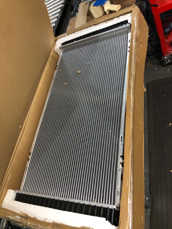 Photo 2 of AUTOSAVER88 34'' Radiator Compatible with Chevy Silverado Suburban Avalanche GMC Yukon Sierra Tahoe Escalade Hummer H2 ATRD1001