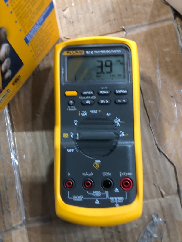 Photo 3 of **TURNS ON- UNABLE TO FULLY TEST**
Fluke 87-5 RMS Industrial Multimeter