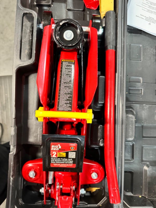 Photo 3 of BIG RED T82001S Torin Hydraulic Trolley Service/Floor Jack Combo