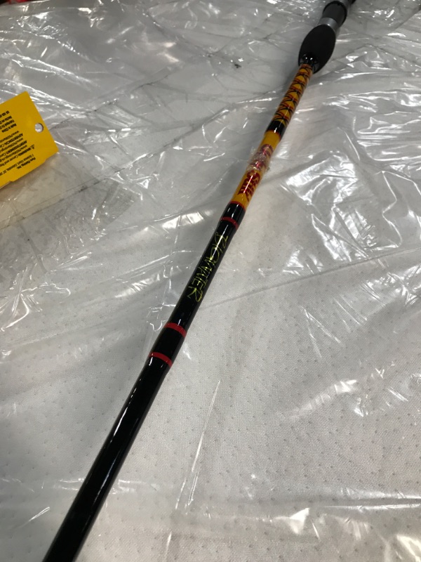 Photo 4 of * incomplete *
Ugly Stik Bigwater Spinning Fishing Rod 7' - Medium - 10-17lb - 2pc New Model