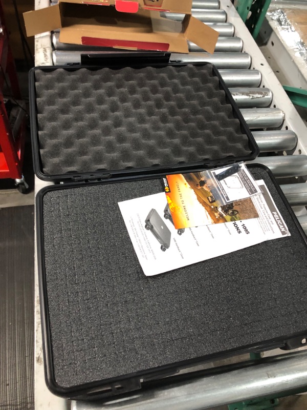 Photo 3 of Learning Resources 1090-020-110 Pelican 1095 Laptop Case With Foam Pick N Pluck Foam