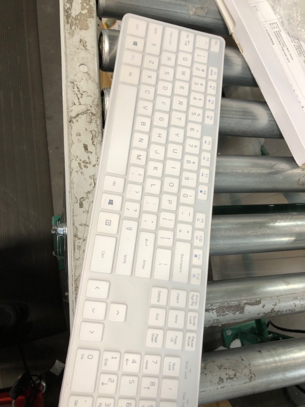 Photo 2 of BFRIENDit Wireless Keyboard with Cover