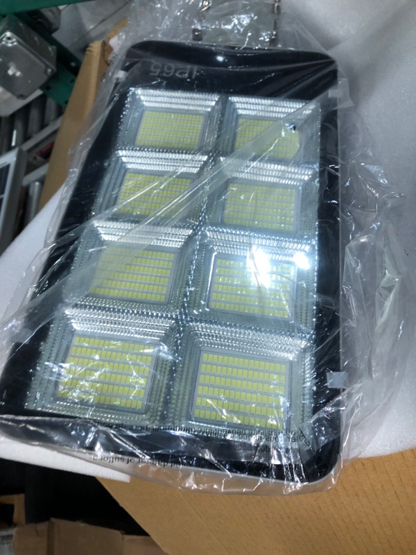 Photo 4 of WisHomee 1000W LED Solar Street Light (Cool White) 1000W