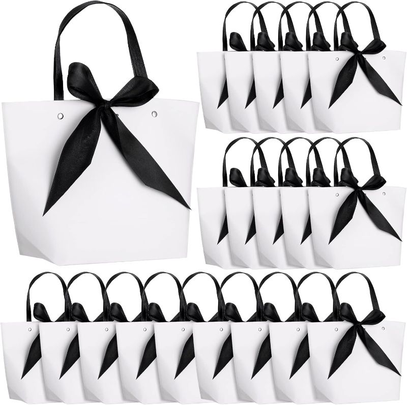 Photo 1 of **MISSING PARTS**
20 Pcs Gift Bags with Handles