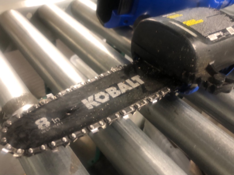 Photo 1 of **damage**
Kobalt Gen4 40-volt 10-in 2 Ah Battery Pole Saw (Battery and Charger Included)
