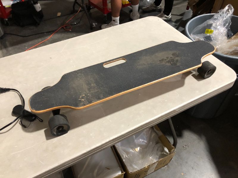 Photo 8 of ***NONFUNCTIONAL - HEAVILY USED - SEE NOTES***
Aceshin 35.4'' 350W Electric Skateboard 8 Layers Maple Motorized Longboard Skateboard 12MPH Black