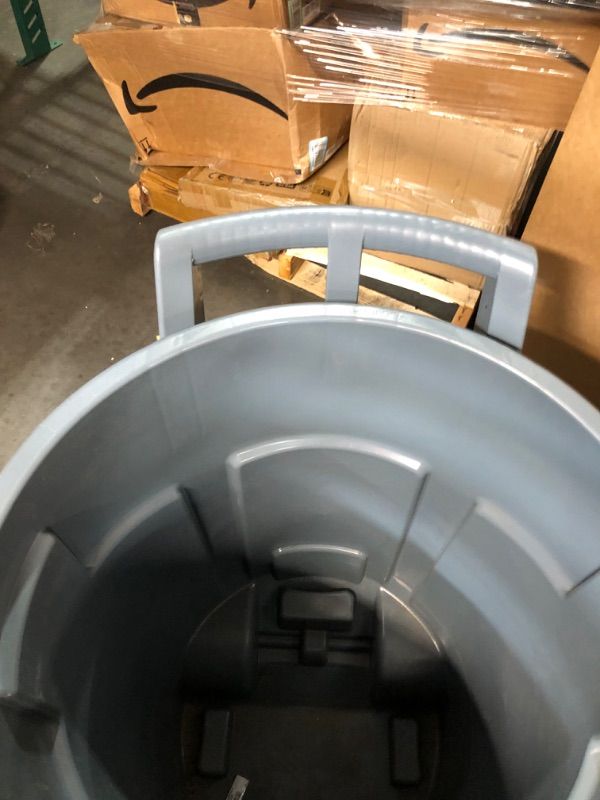 Photo 5 of Rubbermaid Commercial Products Vented BRUTE Trash Can with Wheels, 44 Gal Gray, Container for Landscapers/Construction Sites/Restaurants/Back of House/Offices/Warehouses/Commercial Environments