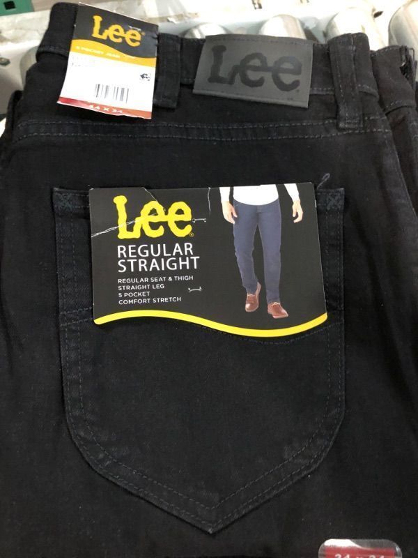 Photo 2 of * mens 34 x 30 *
Lee Men's Premium Select Regular-fit Straight-Leg Jean 34W x 30L Double Black