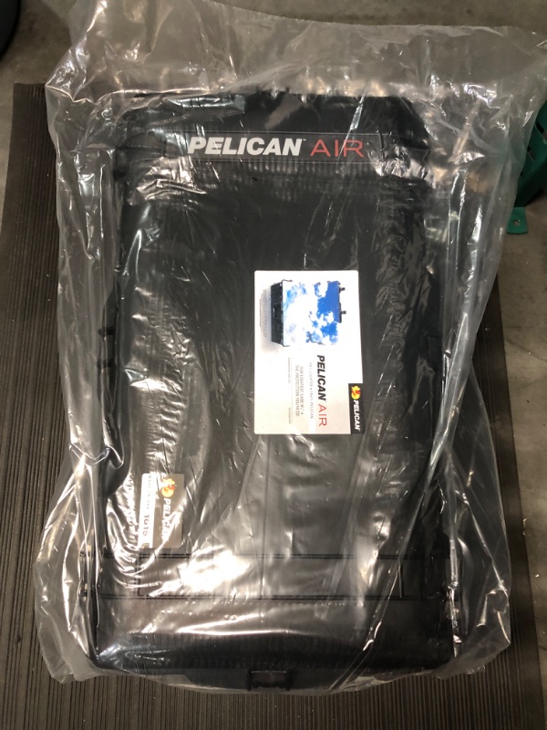 Photo 2 of Pelican Air 1615 Travel Case - Suitcase Luggage (Black)