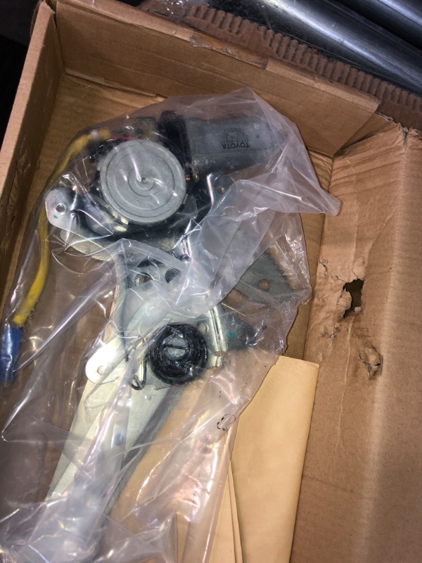 Photo 1 of A-Premium Eelectric Power Window Regulator with Motor Compatible with Toyota Corolla Sedan 1998-2002 Front Passenger Side Front Passenger (RH)